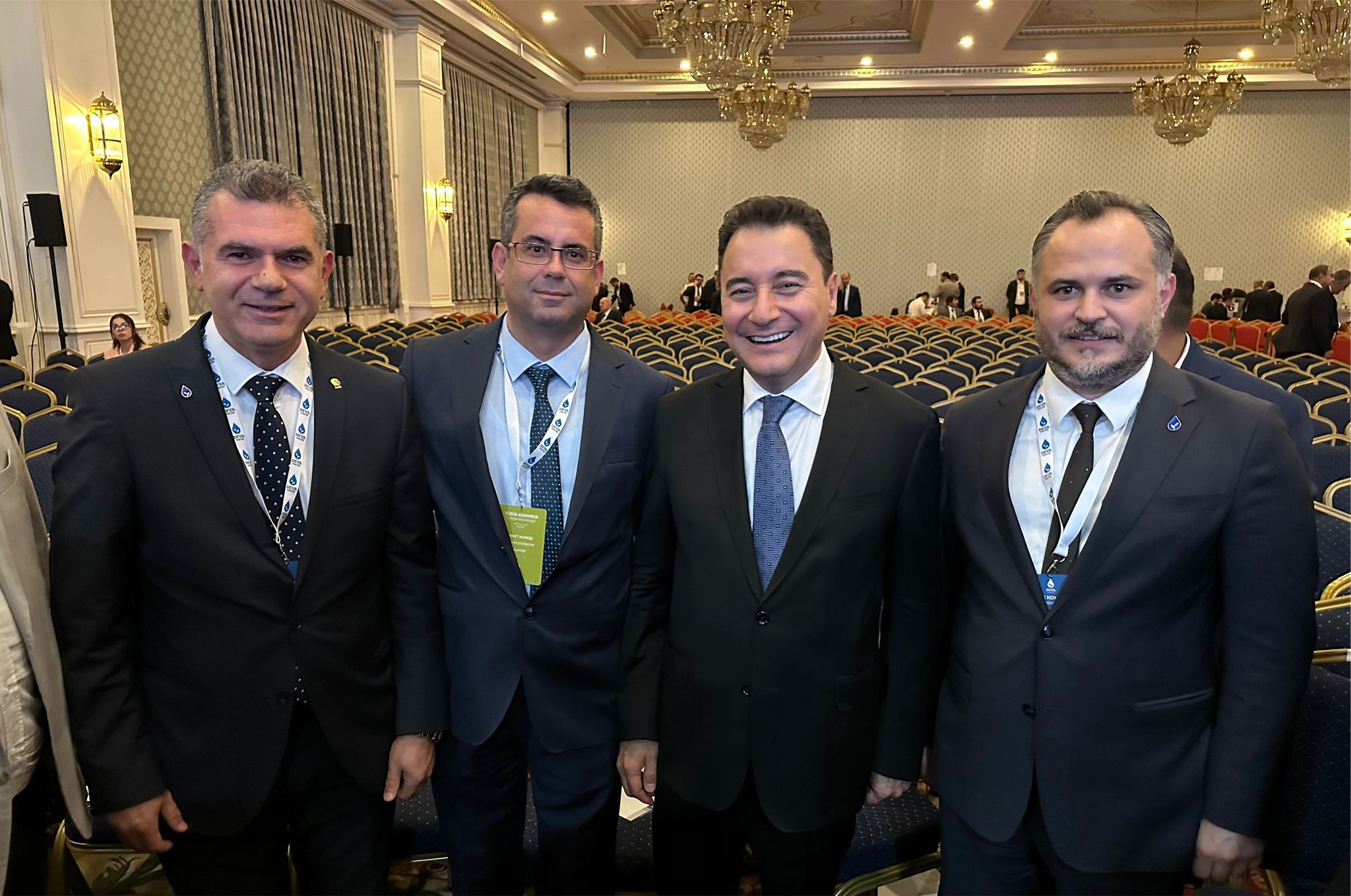 DEVA lideri Ali Babacan, partisinin Birinci Olağanüstü Kongresinde konuştu